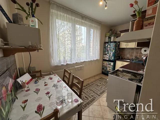 Eladó lakás Dunaújváros 61 nm