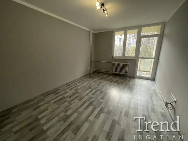 Eladó lakás Dunaújváros 55 nm