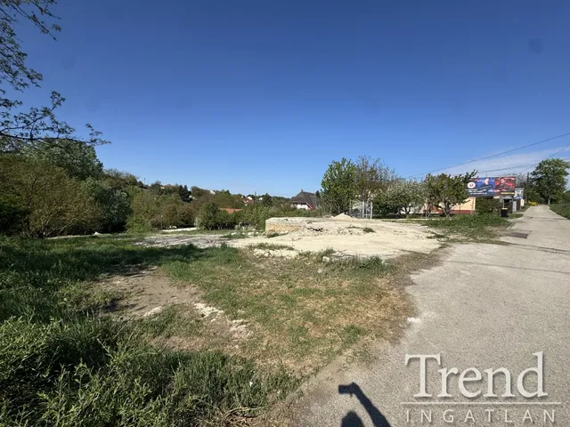 Eladó telek Dunaújváros 15515 nm