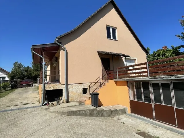 Eladó ház Rácalmás 105 nm