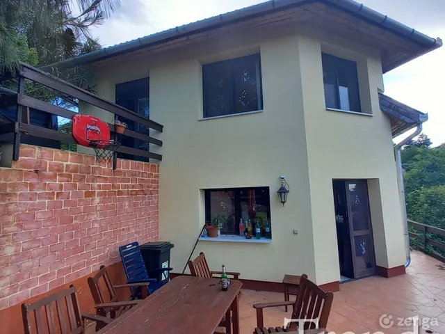 Eladó ház Kulcs 140 nm