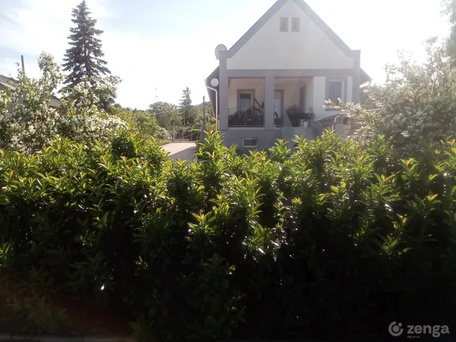 Eladó ház Iszkaszentgyörgy 211 nm