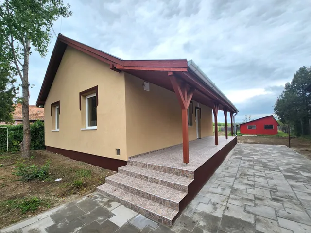 Eladó ház Örkény 76 nm
