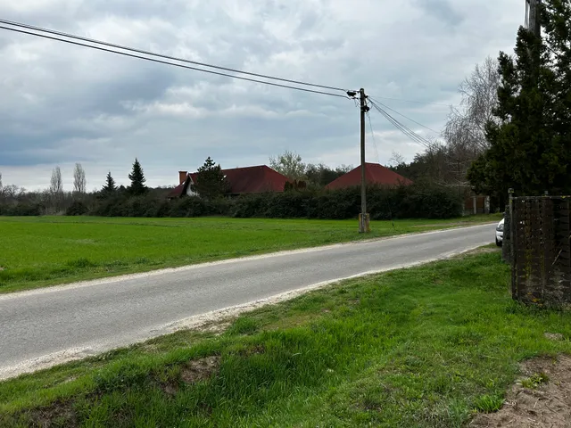 Eladó telek Tatárszentgyörgy 1794 nm