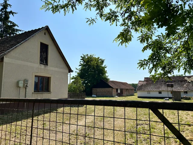 Eladó mezőgazdasági ingatlan Lajosmizse 80 nm