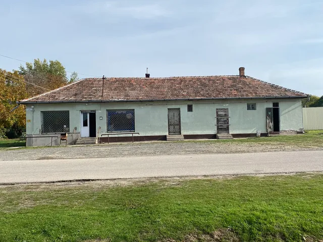Eladó kereskedelmi és ipari ingatlan Tatárszentgyörgy 144 nm