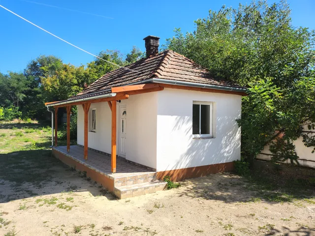 Eladó ház Örkény 72 nm