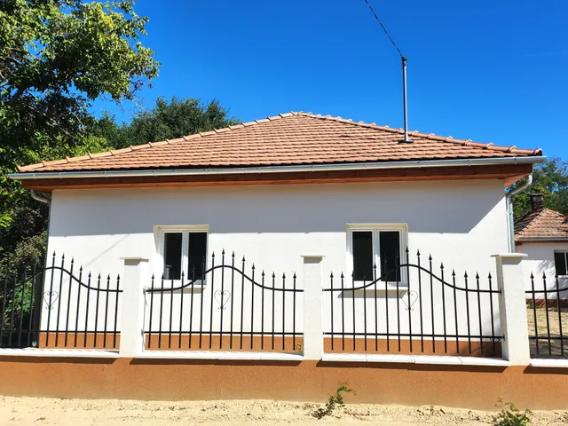 Eladó ház Örkény 72 nm