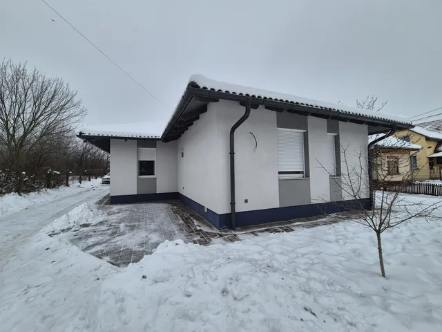 Eladó ház Dánszentmiklós 113 nm