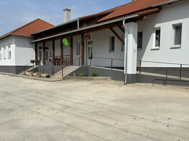 Eladó ház Újhartyán 230 nm