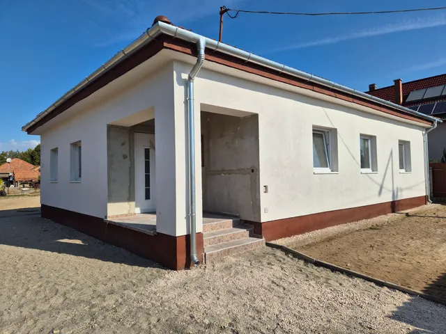 Eladó ház Örkény 100 nm