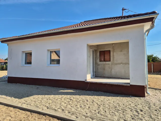 Eladó ház Örkény 100 nm