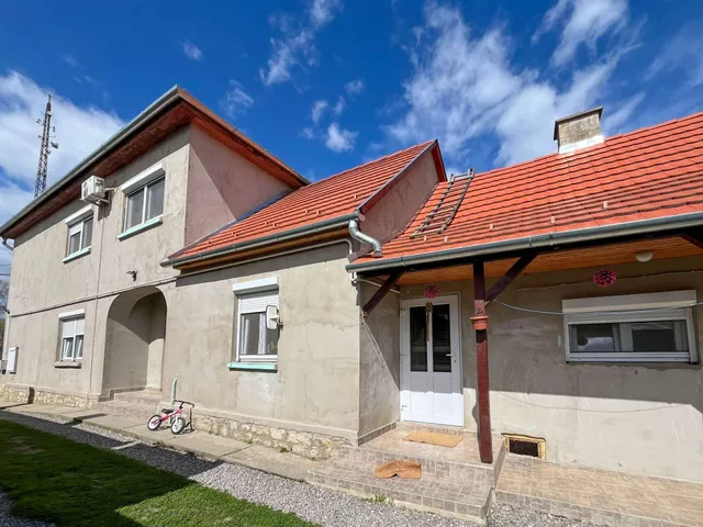 Eladó ház Sellye 220 nm