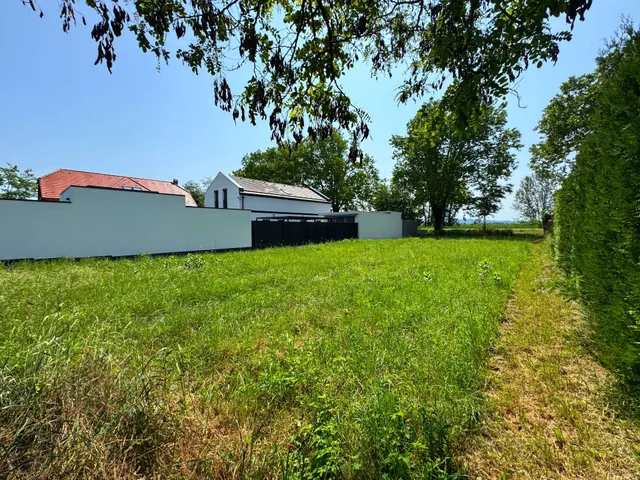 Eladó telek Balatonőszöd, Szent István utca 595 nm