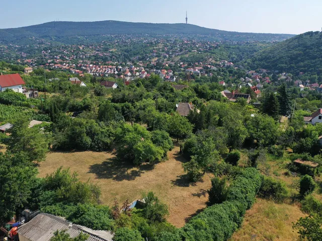 Eladó telek Pécs 1119 nm