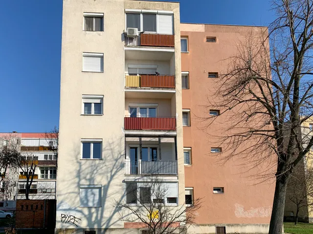 Kiadó lakás Pécs, Uránváros, Pollack Mihály 15 53 nm