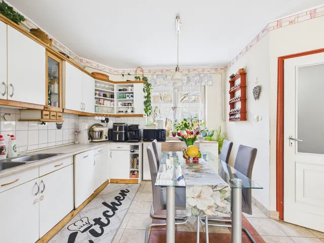 Eladó ház Pécs, Donátus, Veréb Dűlő 4 111 nm