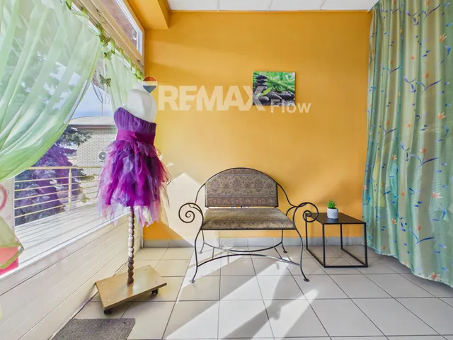 Eladó kereskedelmi és ipari ingatlan Komló 38 nm