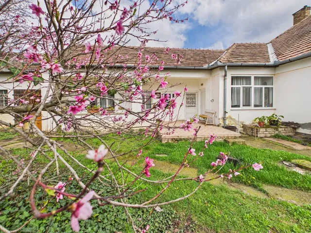 Eladó ház Bonyhád 150 nm