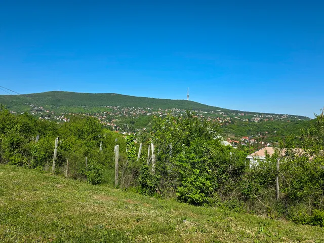 Eladó telek Pécs, Bogár dűlő 775 nm