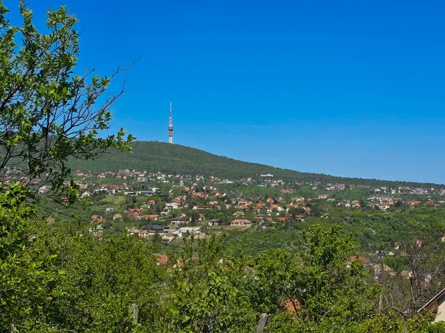 Eladó telek Pécs 775 nm