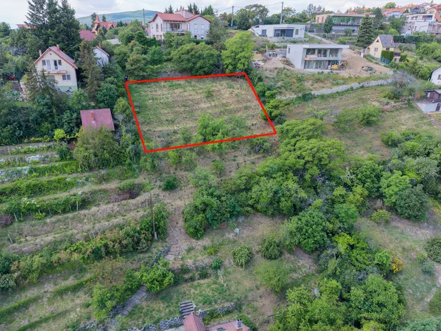 Eladó telek Pécs, Donátus 1063 nm