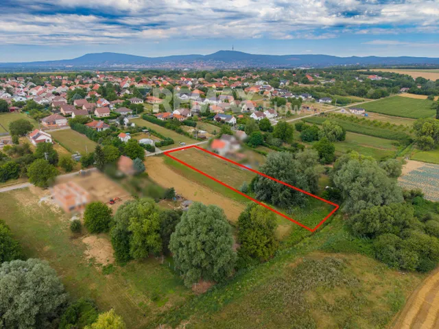 Eladó telek Kozármisleny, Kiskozári út 67. 1618 nm