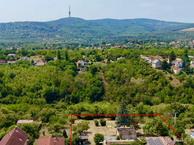 Eladó telek Pécs, Bánom, Bánomi út 19. 2554 nm