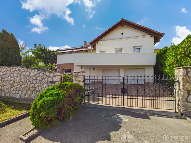 Eladó ház Pécsvárad 250 nm