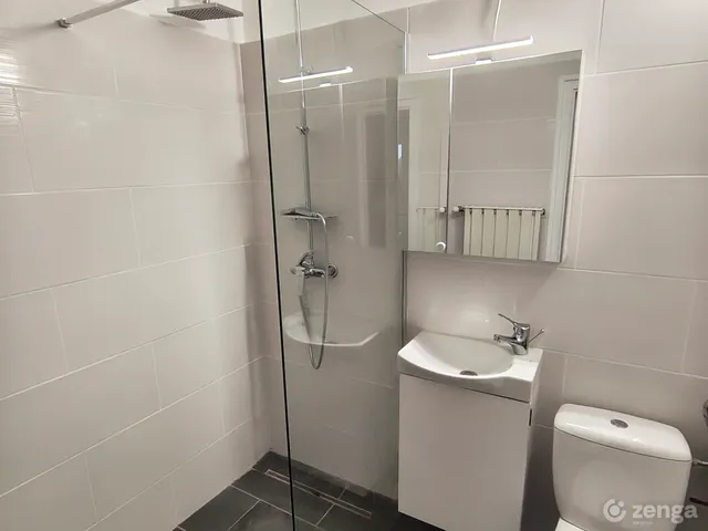 Eladó lakás Veszprém, Cserhát lakótelep 1 44 nm