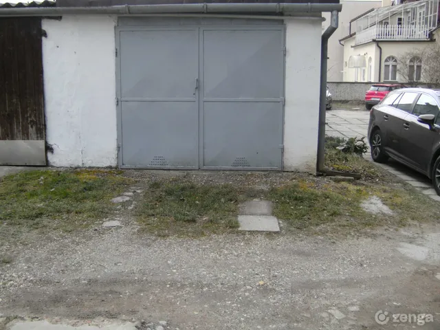 Kiadó garázs Kaposvár, Belváros 16 nm