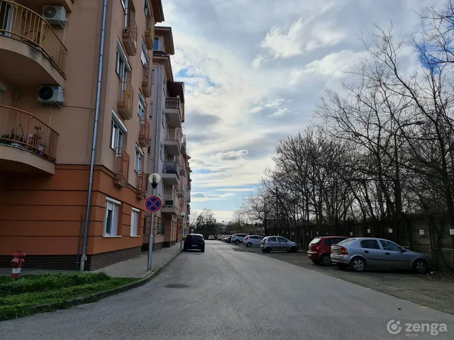 Kiadó garázs Debrecen 15 nm