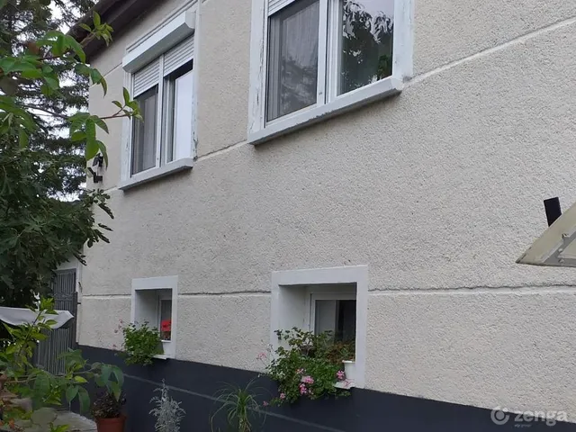 Eladó ház Ajka, Bódé 150 nm