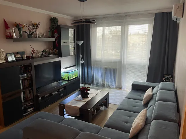 Eladó lakás Debrecen, Vénkert 74 nm