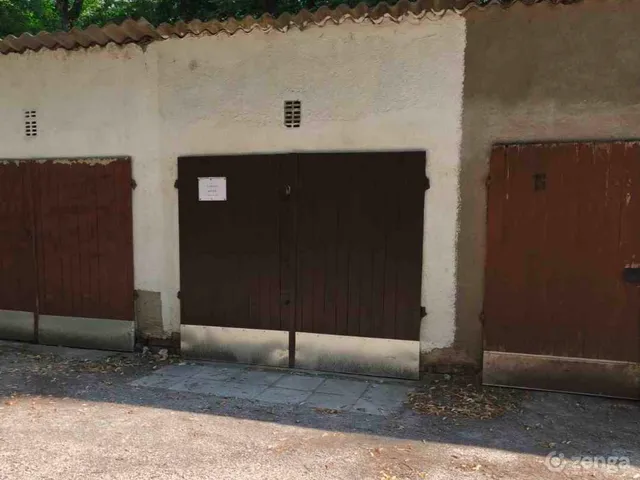 Kiadó garázs Szeged, Újszeged 17 nm