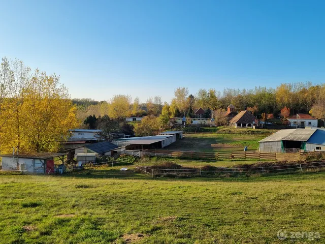 Eladó mezőgazdasági ingatlan Szanda, Tanya 1 600 nm