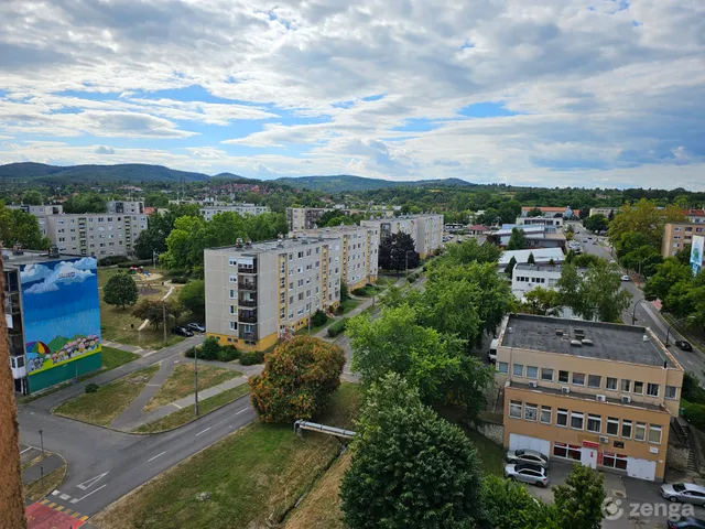 Eladó lakás Kazincbarcika, Belváros 61 nm