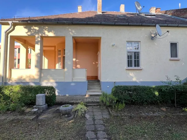 Eladó ház Baja 114 nm