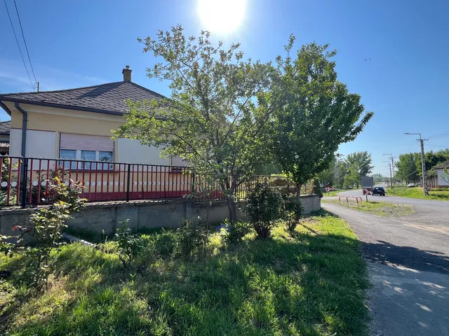 Eladó ház Felsőszentiván 120 nm