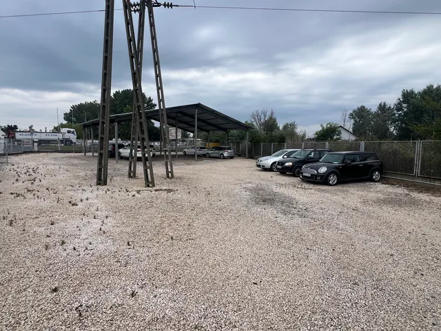 Eladó kereskedelmi és ipari ingatlan Baja 250 nm