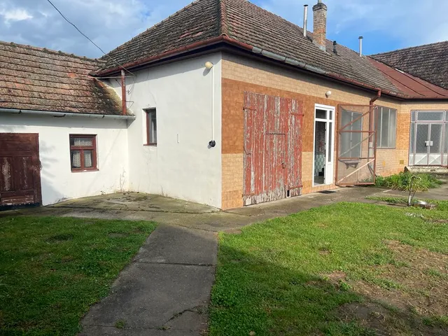 Eladó ház Hercegszántó 180 nm