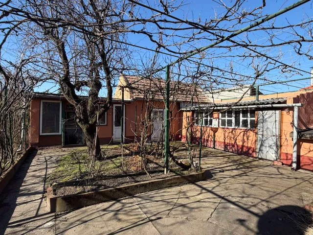 Eladó ház Baja 100 nm