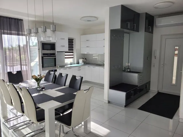 Eladó lakás Baja 103 nm