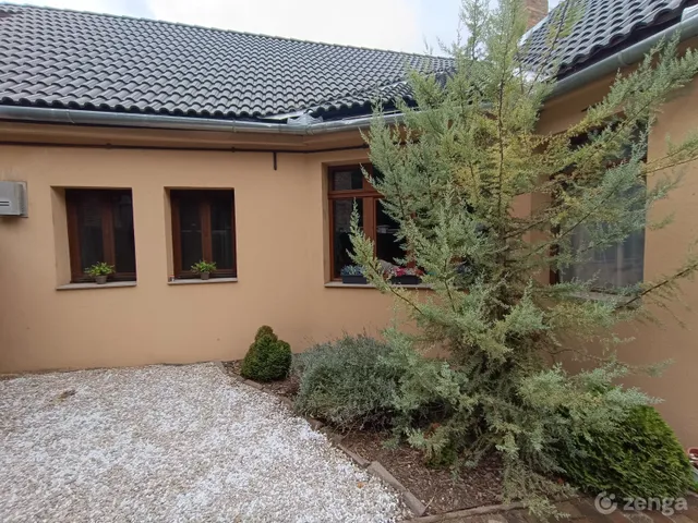 Eladó lakás Szekszárd 136 nm