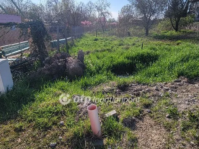 Eladó telek Győr, Ménfőcsanak 681 nm