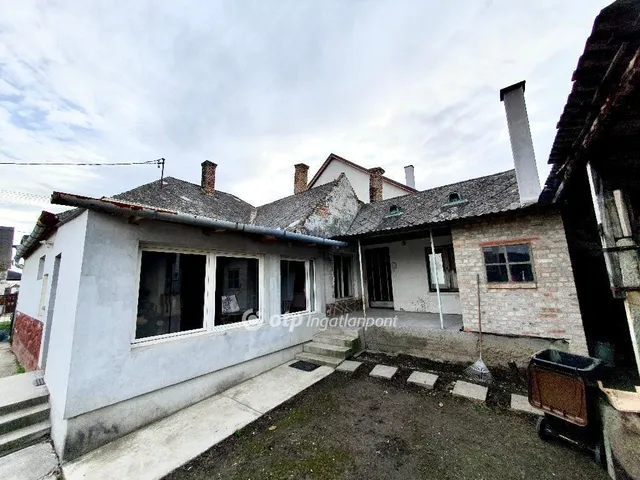 Eladó ház Écs 104 nm