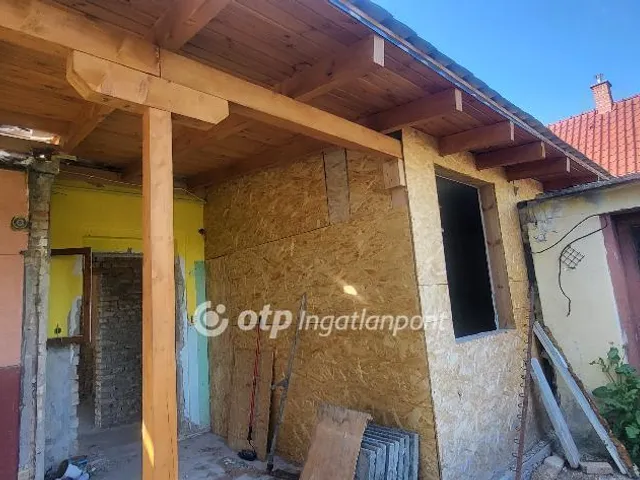 Eladó ház Abda 90 nm