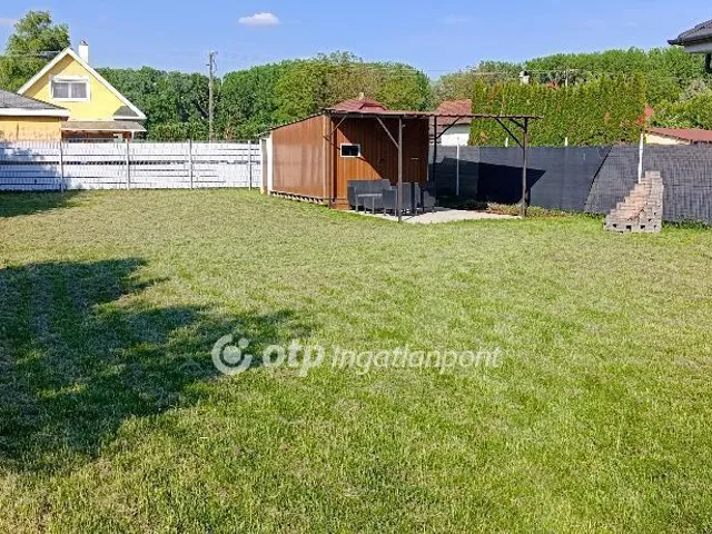 Eladó telek Ásványráró 450 nm