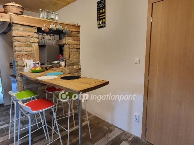 Eladó ház Táp 61 nm