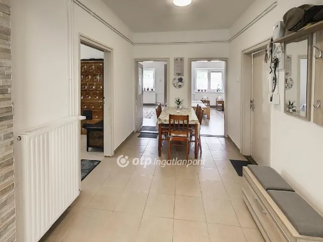 Eladó ház Bakonyszentkirály 77 nm